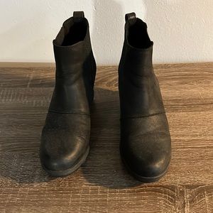 Like new wedge Sorel bootie